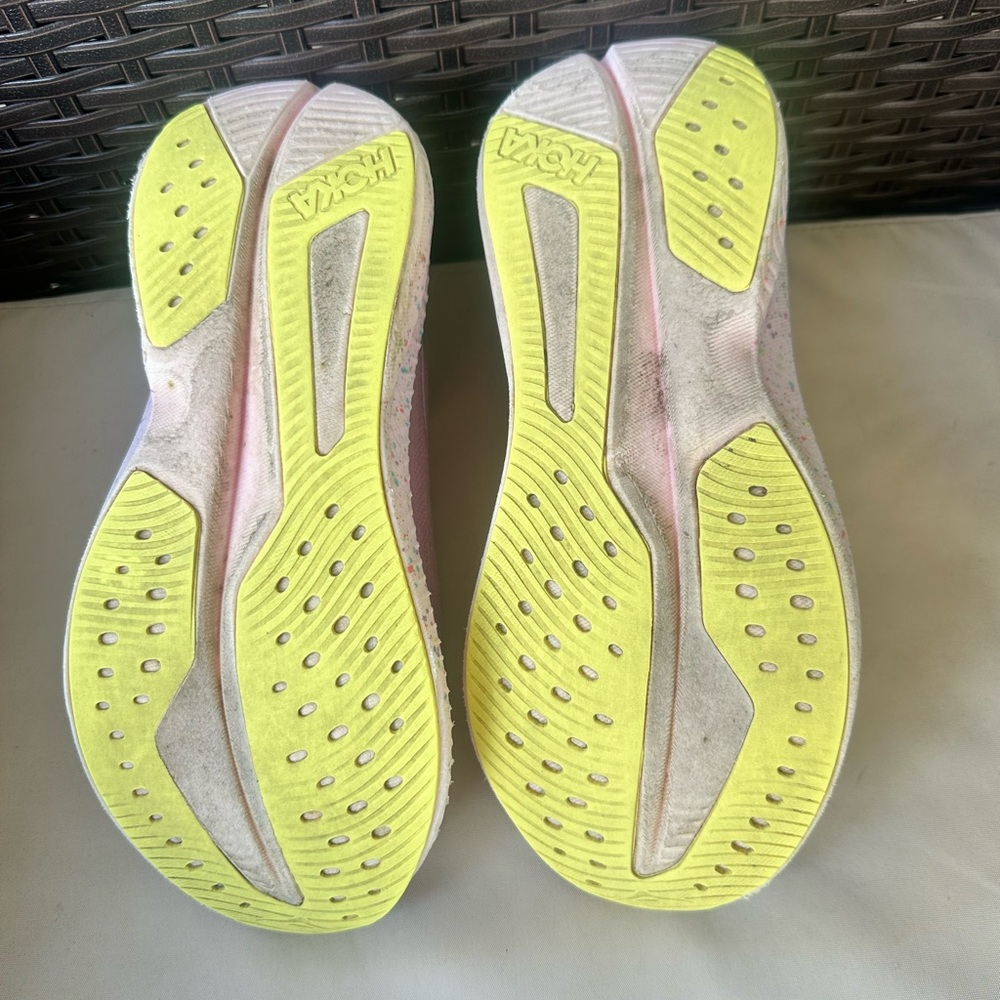 Hoka women’s one one Mach 6 pink lemonade - Picture 6 of 8